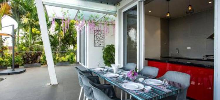 StayVista's Del Lago Farms - Lakeview Villa with Infinity Pool, Projector & Indoor-Outdoor Games图片