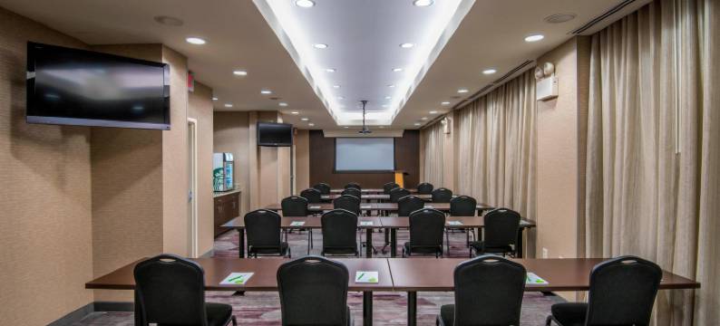 塔尔萨市中心万怡酒店(Courtyard Tulsa Downtown)图片