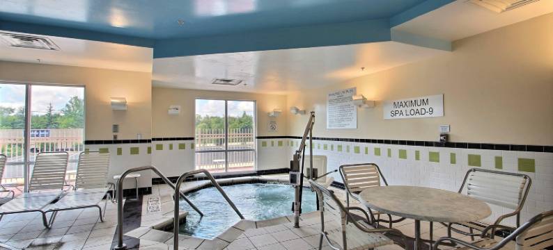 密尔沃基机场万枫酒店及套房(Fairfield Inn & Suites Milwaukee Airport)图片