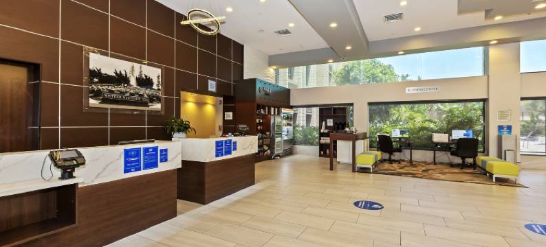 洛杉矶惠蒂尔希尔顿逸林酒店(DoubleTree by Hilton Whittier Los Angeles)图片