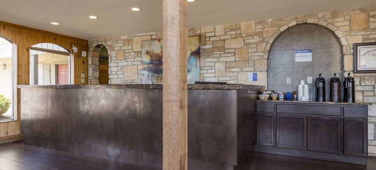 星期天豪斯贝斯特韦斯特酒店(Best Western Sunday House Inn)图片