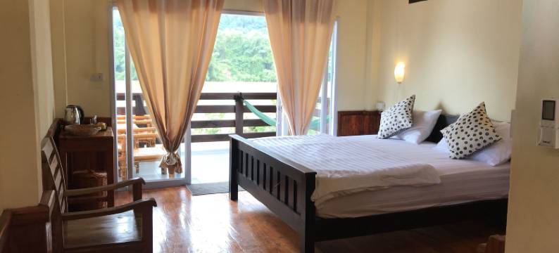 河景小屋(Riverview Bungalows & GH)图片