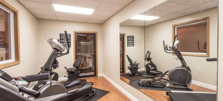 加利波利斯-普雷森区温德姆速8酒店(Super 8 by Wyndham Gallipolis Pt Pleasant Area)图片