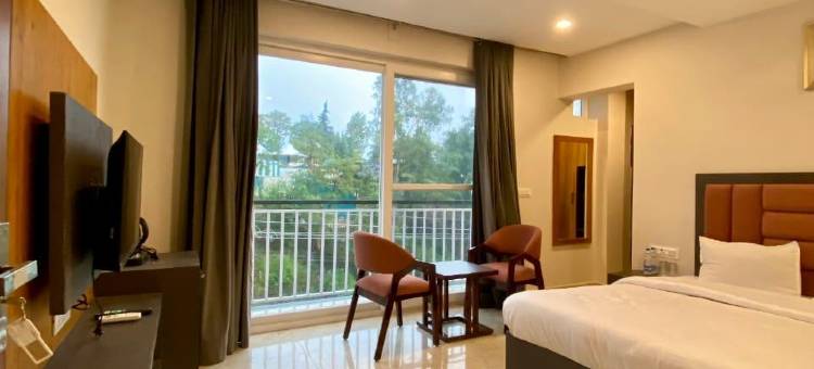 宁静套房酒店(Serene Suites)图片