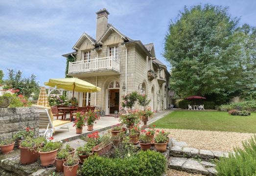 Manoir des Cavaliers - BnbHotel Overview