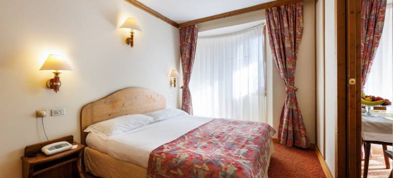 阿拉斯加科尔蒂纳酒店(Hotel Alaska Cortina)图片