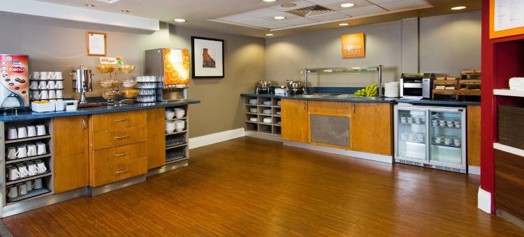 斯旺西东智选假日酒店(Holiday Inn Express Swansea - East)图片