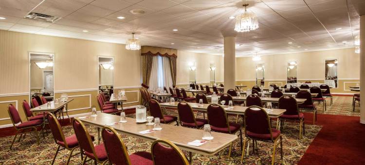 莱格奈尔华美达酒店(Ramada by Wyndham Ligonier)图片