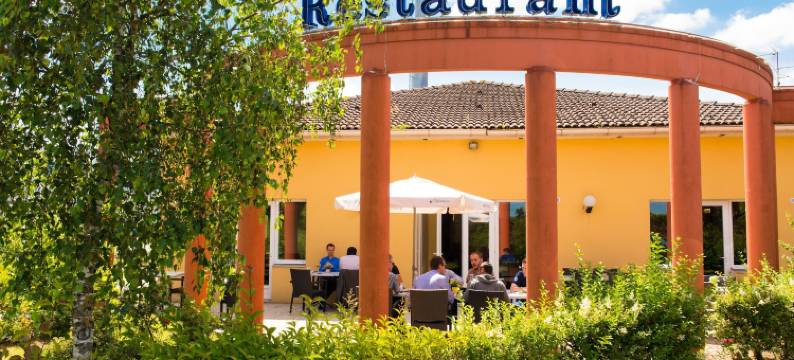 扎克德拉罗瑞圣埃尔布兰布里特酒店(Brit Hotel le Kerann Nantes St Herblain - Zac de La Lorie)图片