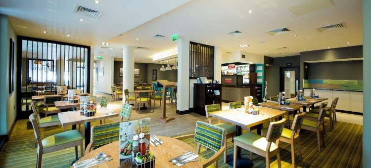 爱丁堡皇家大道普瑞米尔酒店(Premier Inn Edinburgh City Centre Royal Mile)图片