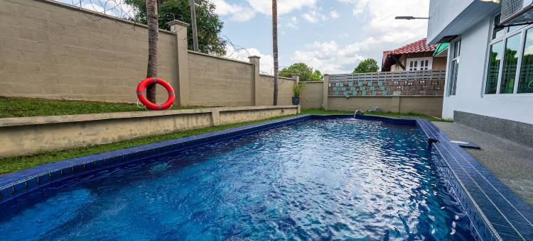 6BR安邦泳池别墅26P带花园(6Br Ampang Pool Villa 26P with Garden)图片