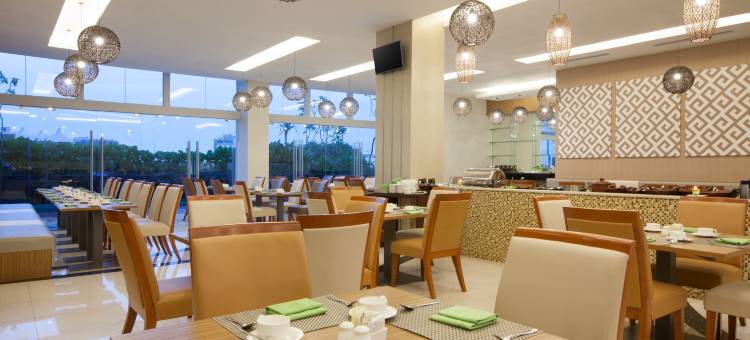 巨港桑提卡拉迪尔酒店(Hotel Santika Radial Palembang)图片