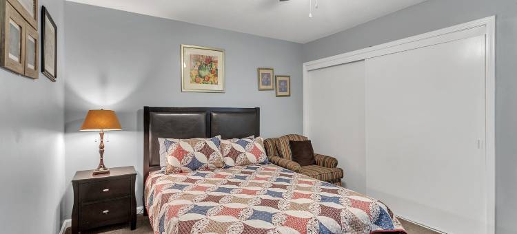 中心位置的4卧室Stonecrest公寓由RedAwning提供(Centrally Located 4Br Stonecrest Condo 4 Bedroom Condo by Redawning)图片