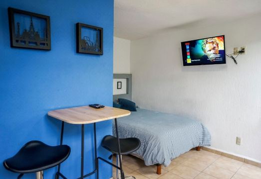 Executive Lofts Morales Park Hotel Overview