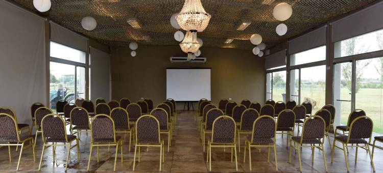 埃塞萨豪生酒店及会议中心(Howard Johnson Resort & Convention Center Ezeiza)图片