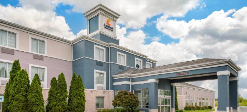 舒适套房酒店 Sheboygan I-43(Comfort Inn & Suites Sheboygan I-43)图片