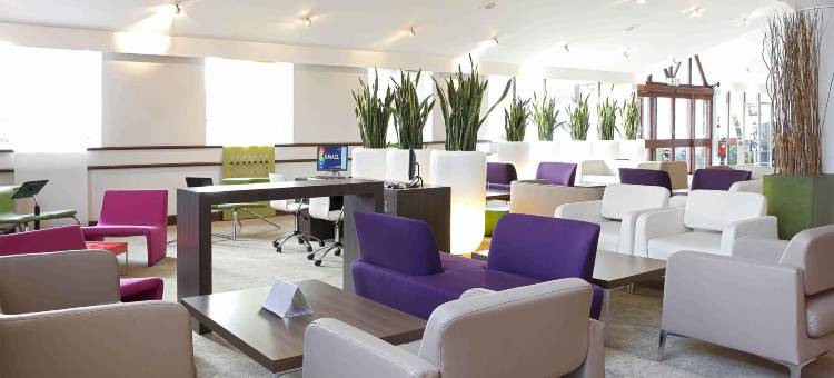 诺富特斯蒂文尼奇酒店(Novotel Stevenage Hotel)图片