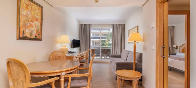 本尼斯科拉广场套房酒店(Peñiscola Plaza Suites)图片