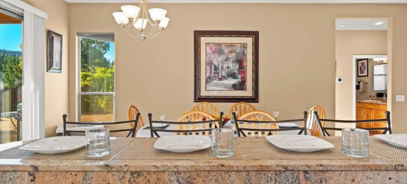 Fireside Nights | Golf & Hikes | Pet & RV Friendly图片