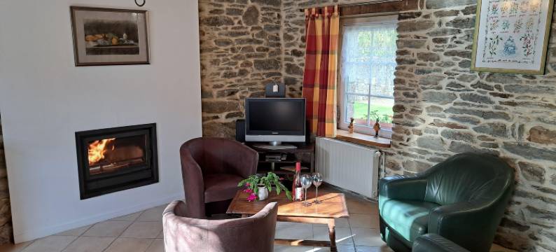 Stone House near Penze River and Morlaix Bay图片