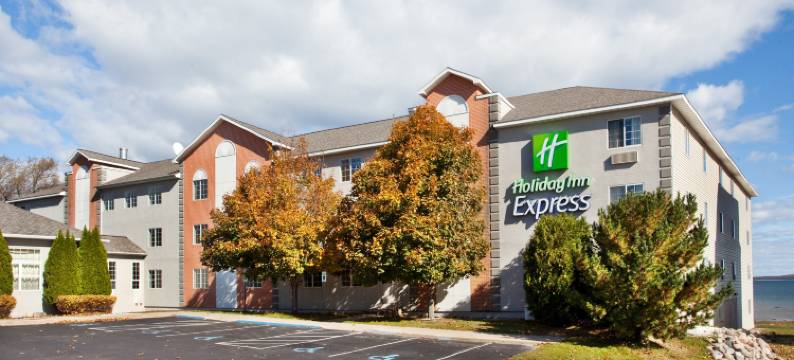 Holiday Inn Express ST。 IGNACE，湖前(Holiday Inn Express ST. IGNACE-LAKE FRONT by IHG)图片