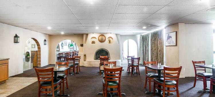 陶斯品质酒店(Quality Inn)图片