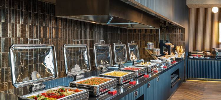 伊兹密尔波尔诺瓦丽笙红酒店(Radisson RED Hotel Izmir Point Bornova)图片