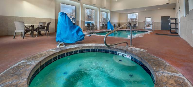 弗纳尔-国家公园区舒适套房酒店(Comfort Inn & Suites Vernal - National Monument Area)图片