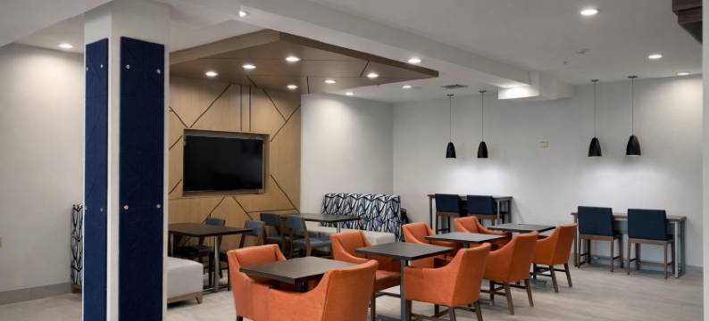 IHG智选假日酒店及套房，布里奇波特(Holiday Inn Express & Suites Bridgeport by IHG)图片