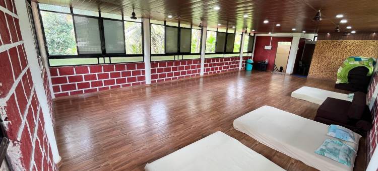 珊瑚海滩度假村(Coral Beach Resort)图片