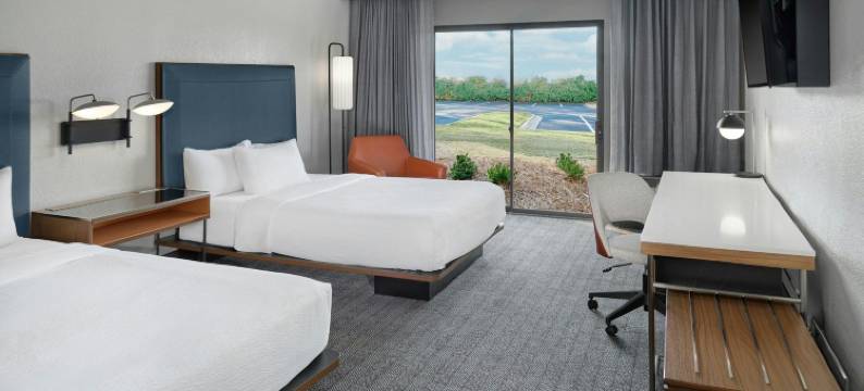 亨茨维尔大学大道万怡酒店(Courtyard Huntsville University Drive)图片