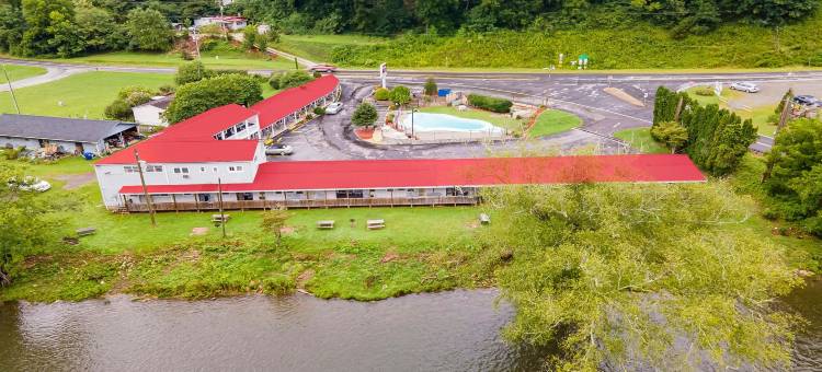 Oyo劳埃德河畔乡村旅馆(Lloyd's on the River Country Inn by OYO)图片