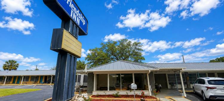 靠近高尔夫球场的友谊旅馆，奥卡拉，佛罗里达(Friendship Inn Near Golf Course Ocala FL)图片
