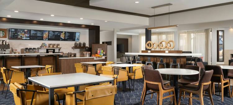 阿尔伯克尔基机场万怡酒店(Courtyard Albuquerque Airport)图片