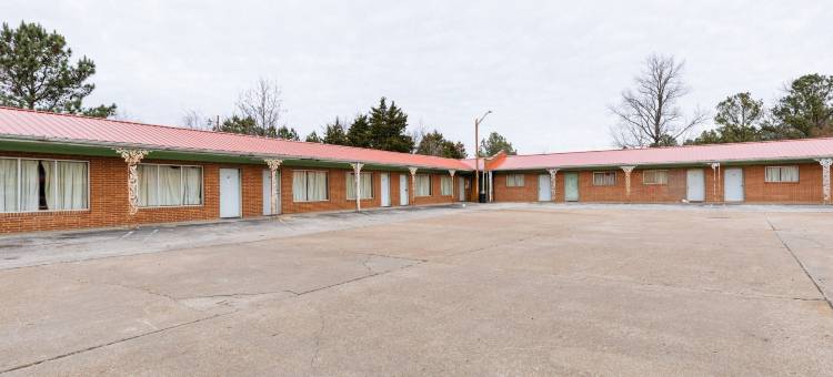 OYO密西西比霍利斯普林斯酒店(OYO Hotel Holly Springs MS)图片