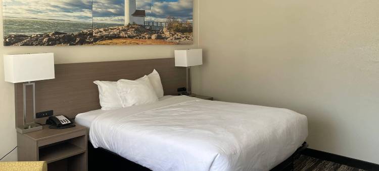 马尼托沃克戴斯酒店(Days Inn by Wyndham Manitowoc)图片