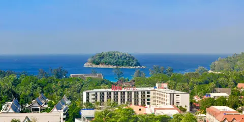 普吉島宜必思卡塔酒店
