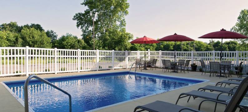 红屋顶酒店乔治敦-IN-路易斯维尔西部(Red Roof Inn Georgetown, IN – Louisville West)图片