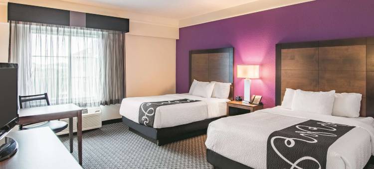 沃斯堡市景拉昆塔温德姆套房酒店(La Quinta Inn & Suites by Wyndham Fort Worth City View)图片