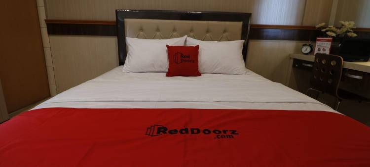 红多兹Plus酒店-近北苏门答腊大学(RedDoorz Plus Near Universitas Sumatera Utara)图片