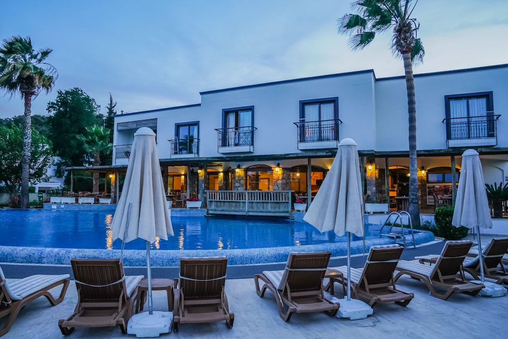 Costa 3s Hotel Over view