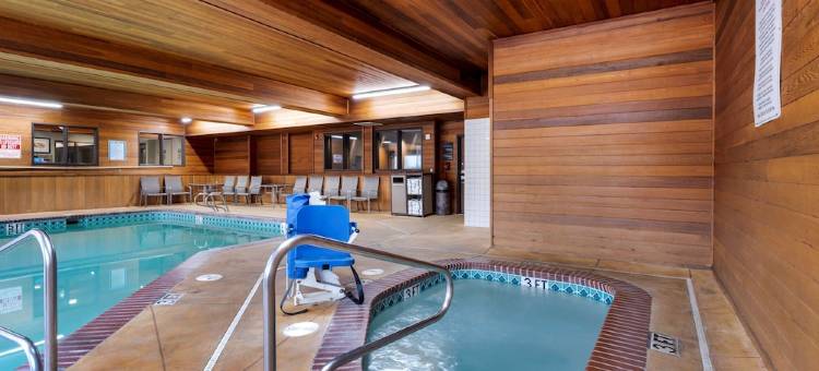 瀑布贝斯特韦斯特优质套房酒店(Best Western Plus Cascade Inn  Suites)图片
