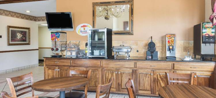 杜松拉斐特西区速8酒店(Super 8 by Wyndham Duson Lafayette West Area)图片