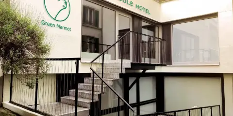 蘇黎世綠色土撥鼠膠囊酒店