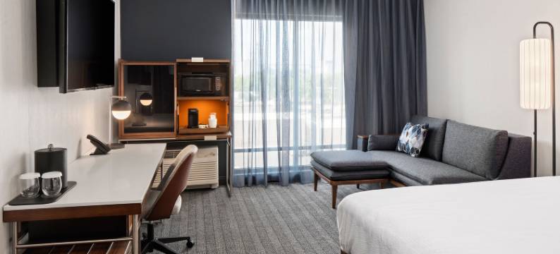 奥瓦通纳市中心万怡酒店(Courtyard Owatonna Downtown)图片