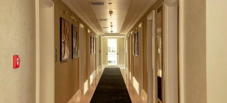 地拉那莫里纳丽笙精选酒店(Radisson Collection Morina Hotel, Tirana)图片
