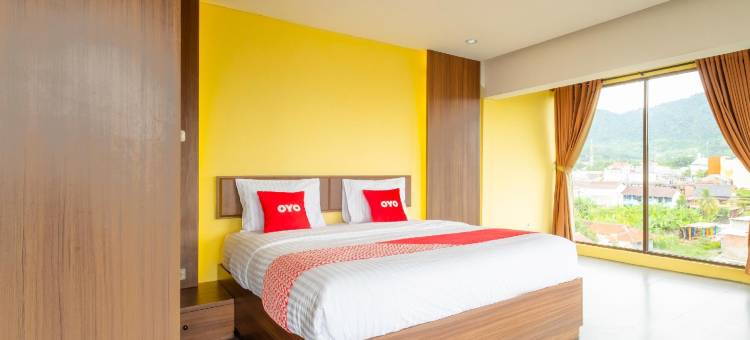 首都O-1973托塞巴塞拉马特伊斯兰酒店(Capital O 1973 Guest House Toserba Selamat Syariah Pelabuhan Ratu)图片