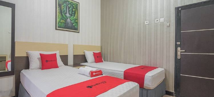 红多兹伊斯兰酒店-近佩纳加姆罗泽琳公园(RedDoorz Syariah Near Taman Rozeline Penajam)图片
