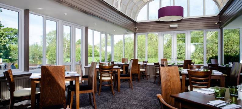 传统玫瑰王冠酒店(The Legacy Rose & Crown Hotel)图片