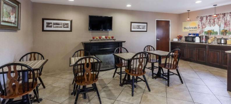 中心城温德姆戴斯酒店(Days Inn by Wyndham Central City)图片